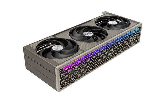 蓝宝石巨无霸版AMD RX 9070曝光！三插槽三风扇、背板可拆卸