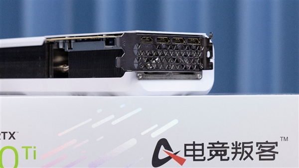 颜值标杆，性能怪兽！电竞叛客RTX 5070 Ti X3W实测
