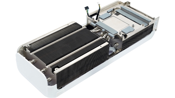 颜值标杆，性能怪兽！电竞叛客RTX 5070 Ti X3W实测