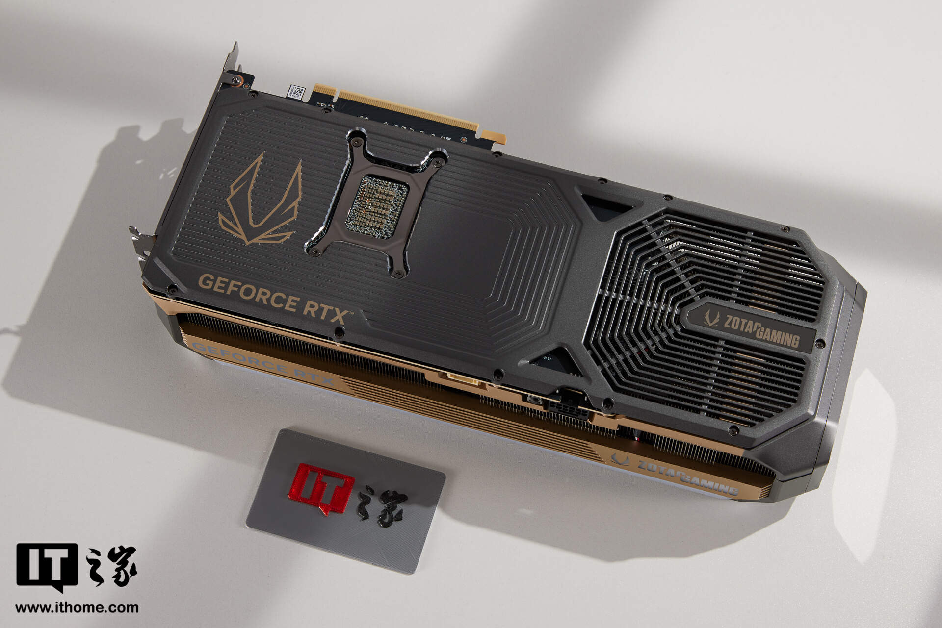 索泰 RTX 5080 16GB AMP EXTREME INFINITY 显卡上架：无限镜设计语言，9699 元