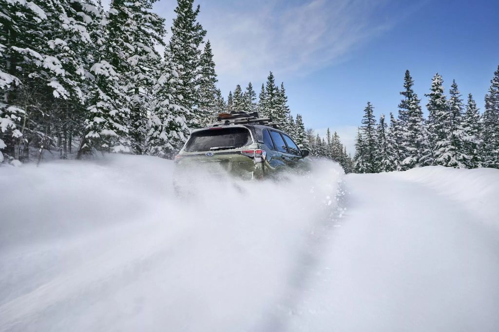 斯巴鲁 FORESTER 森林人混动版和 Wilderness 越野版 SUV 登场