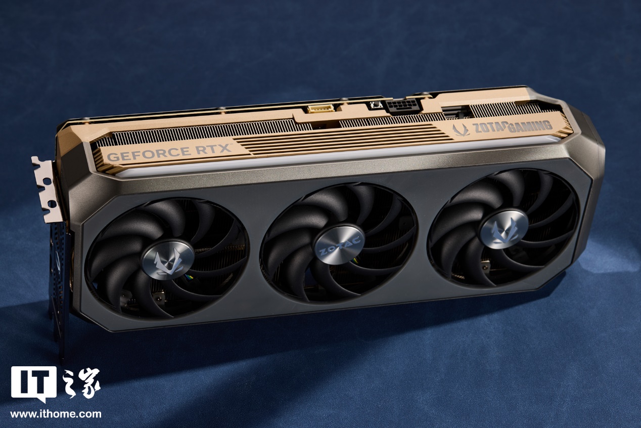 【IT之家开箱】索泰 GeForce RTX 5070 Ti 16GB AMP EXTREME INFINITY 显卡图赏：黑金性能战神，延续无限镜设计