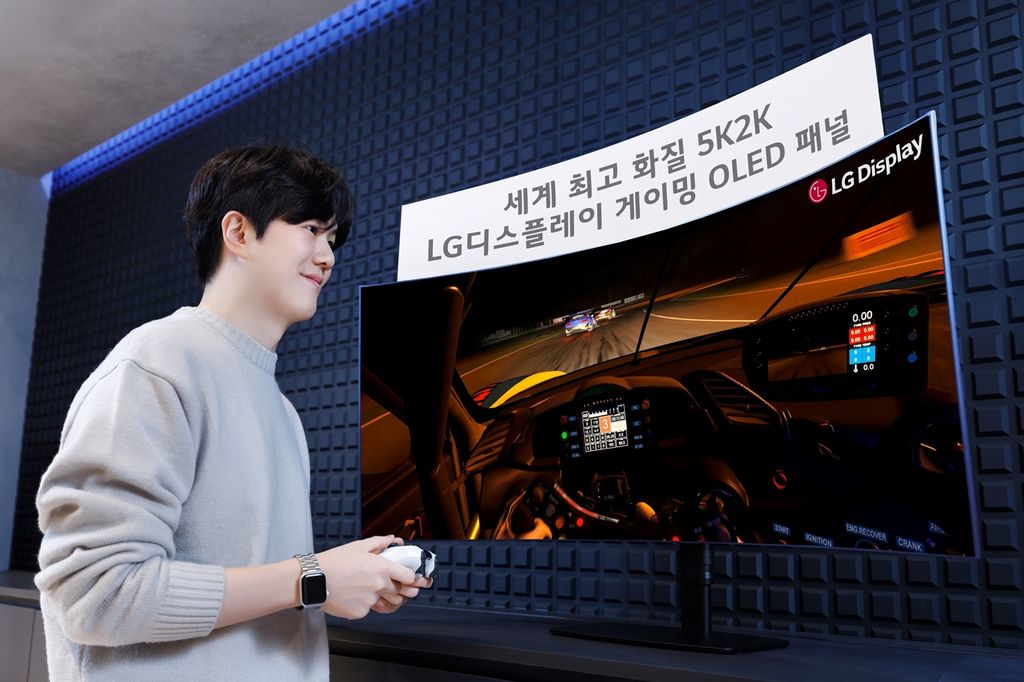刷新游戏感官：LG 量产 45 英寸 OLED 面板，5120×2160 超高清、峰值亮度 1300 尼特
