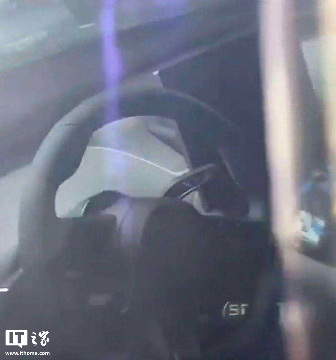 小米 YU7 高清实车特写照片曝光：风道数量众多，运动氛围拉满