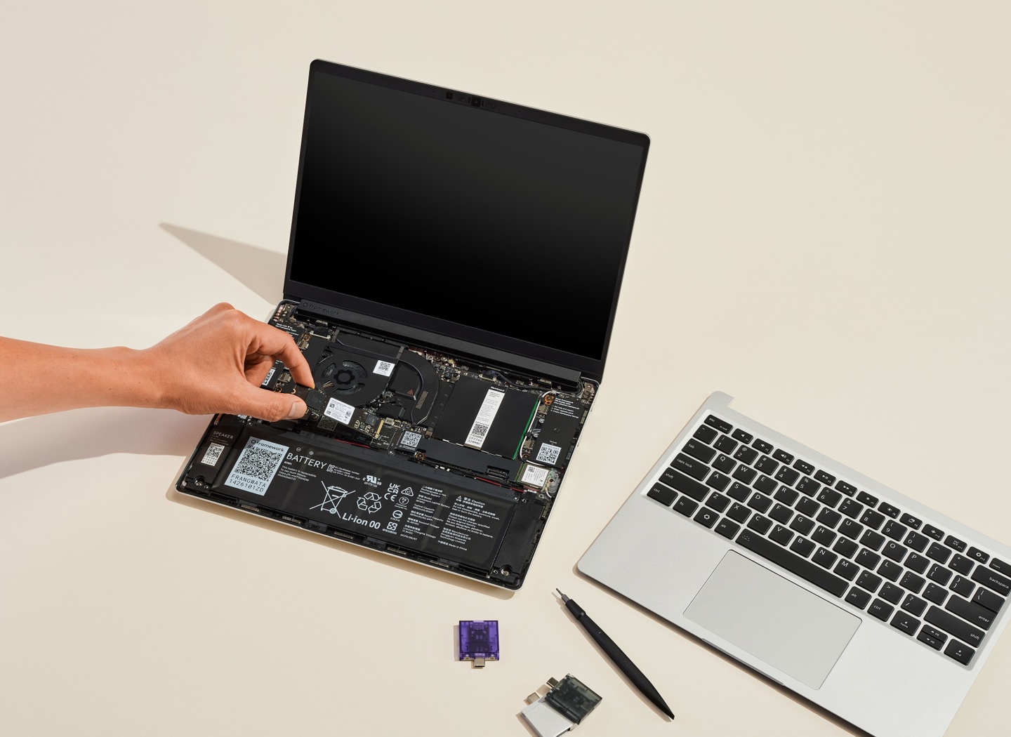 模块化笔记本 Framework Laptop 13 迎更新：AMD 锐龙 AI 300 版本发布