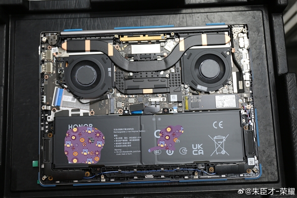 首发HONOR Turbo X技术！荣耀MagicBook Pro 14首批成功下线