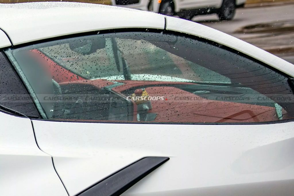 告别“按钮墙”，雪佛兰 Corvette C8 超跑内饰焕然一新