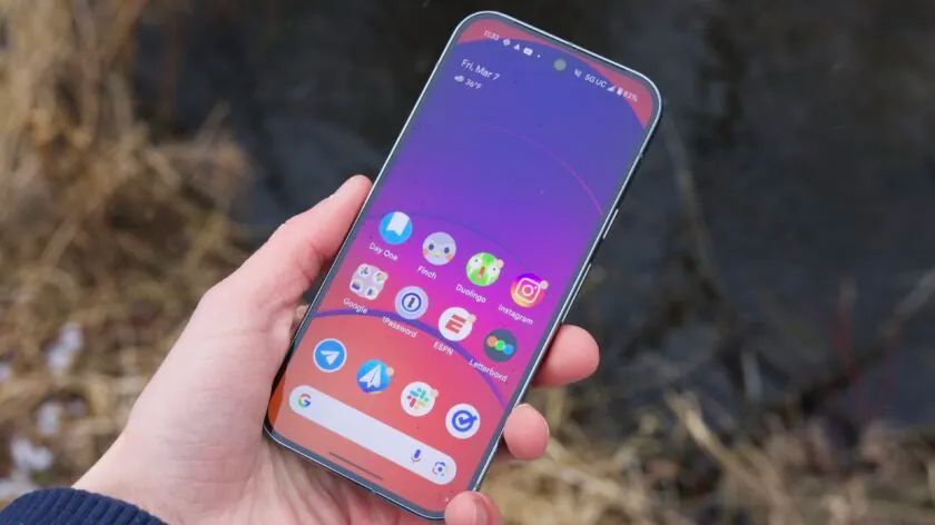 谷歌 3 月更新惹祸：导致 Pixel 手机屏幕亮度“过山车”，每隔几秒闪烁