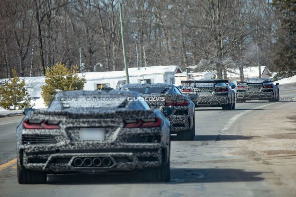 告别“按钮墙”，雪佛兰 Corvette C8 超跑内饰焕然一新