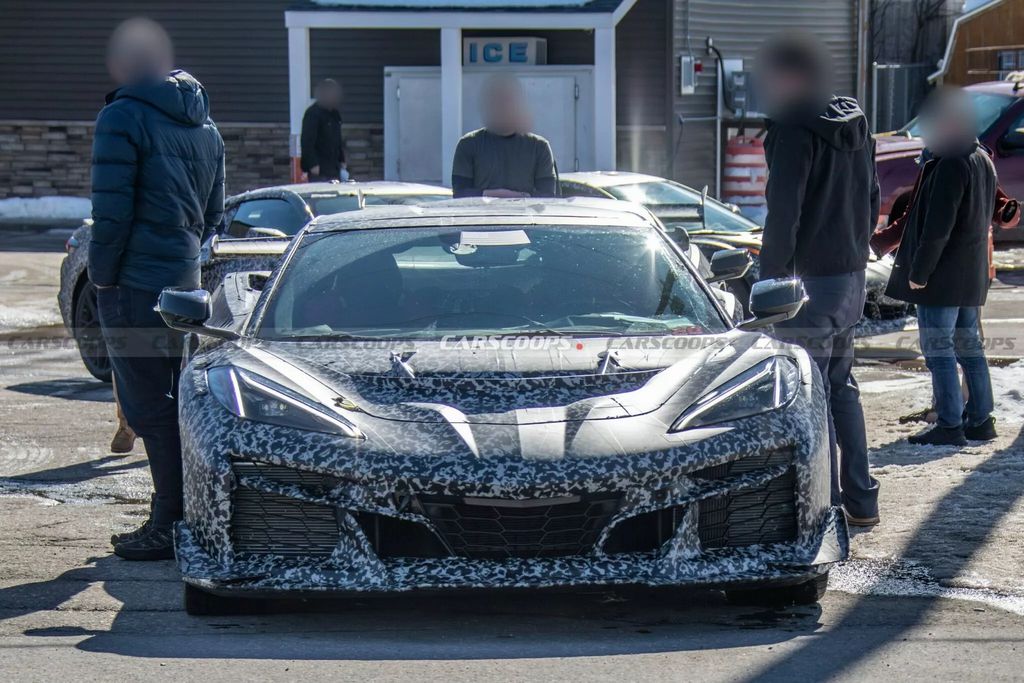 告别“按钮墙”，雪佛兰 Corvette C8 超跑内饰焕然一新