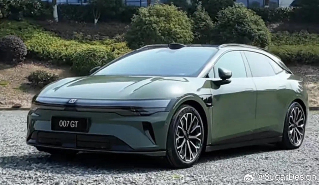 极氪 007 GT 绿色款实车曝光，旗下第二款纯电猎装车