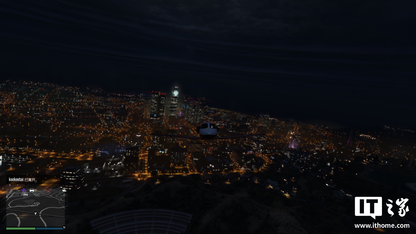R 星《GTA 5 增强版》实测：继承单人存档需在原版游戏手动上传，在线模式可转移所有角色数据