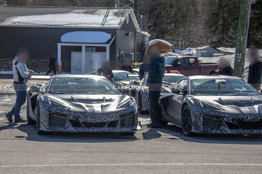 告别“按钮墙”，雪佛兰 Corvette C8 超跑内饰焕然一新