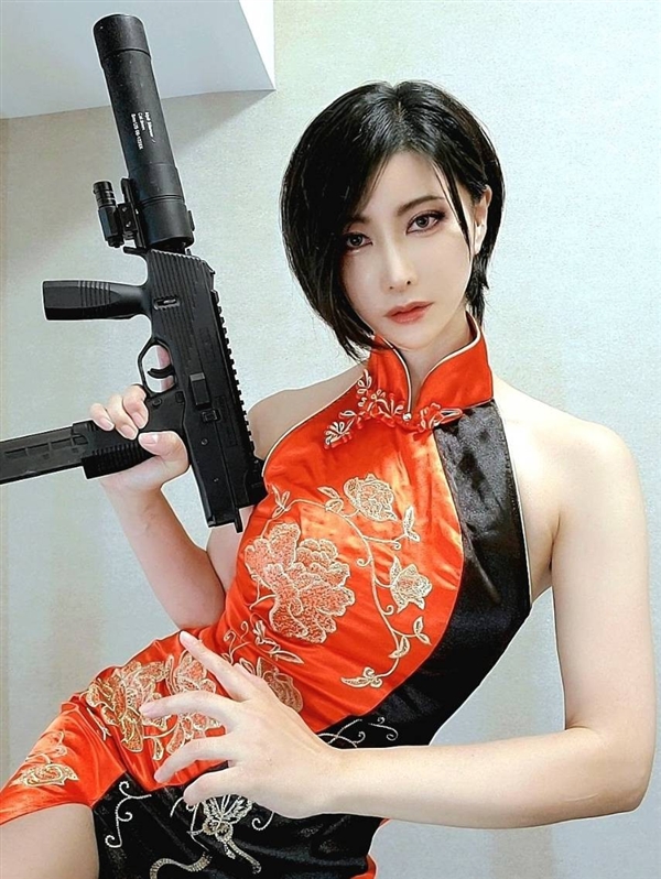 日本美女月岛圭Cos艾达王美图：旗袍造型无比诱人！