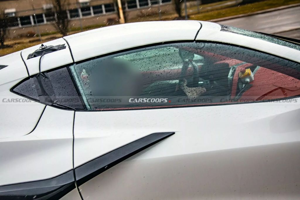 告别“按钮墙”，雪佛兰 Corvette C8 超跑内饰焕然一新