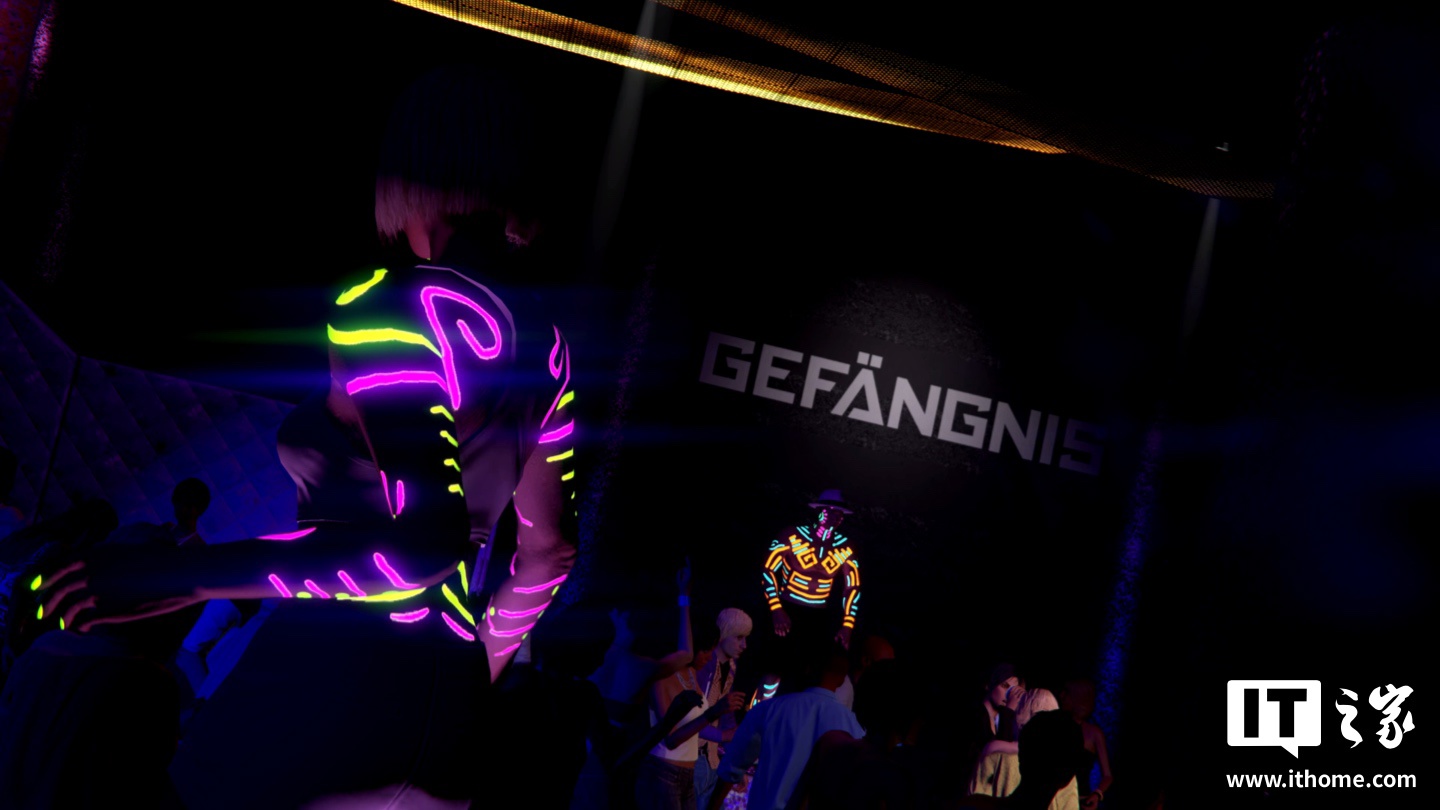 R 星《GTA 5 增强版》实测：继承单人存档需在原版游戏手动上传，在线模式可转移所有角色数据