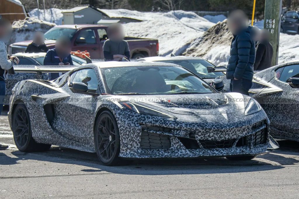 告别“按钮墙”，雪佛兰 Corvette C8 超跑内饰焕然一新
