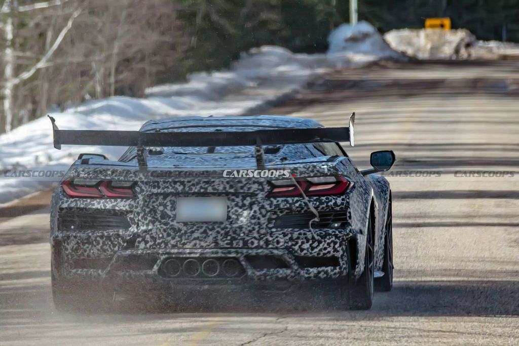告别“按钮墙”，雪佛兰 Corvette C8 超跑内饰焕然一新