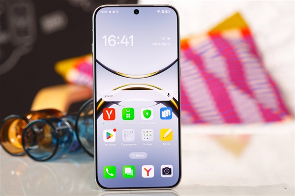 最美直屏Ultra！OPPO周意保换上OPPO Find X8 Ultra